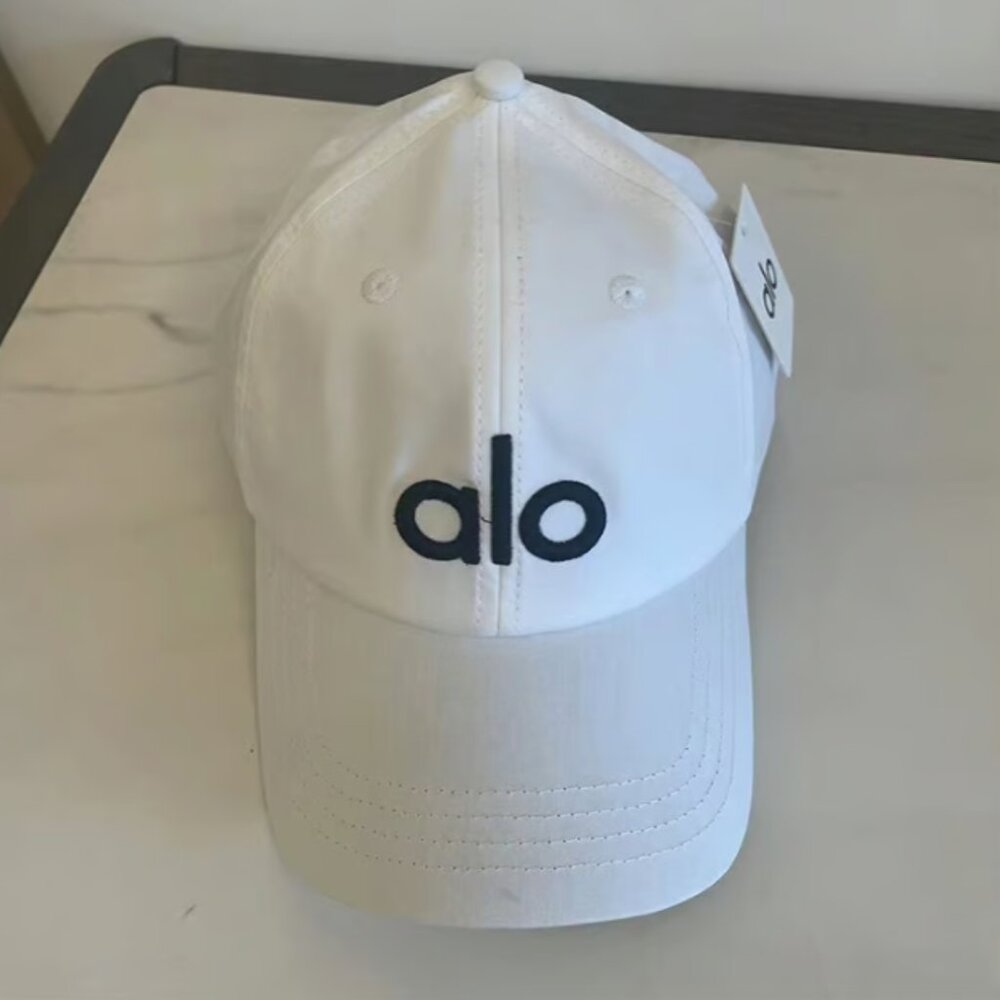 Alo yoga hat  Women